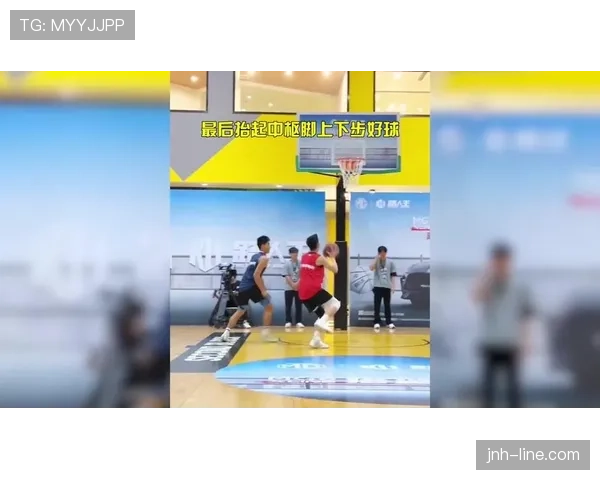 深度解析篮球持球启动规则下中枢脚确立与违例判罚标准 深度解析篮球持球启动规则下中枢脚确立与违例判罚标准